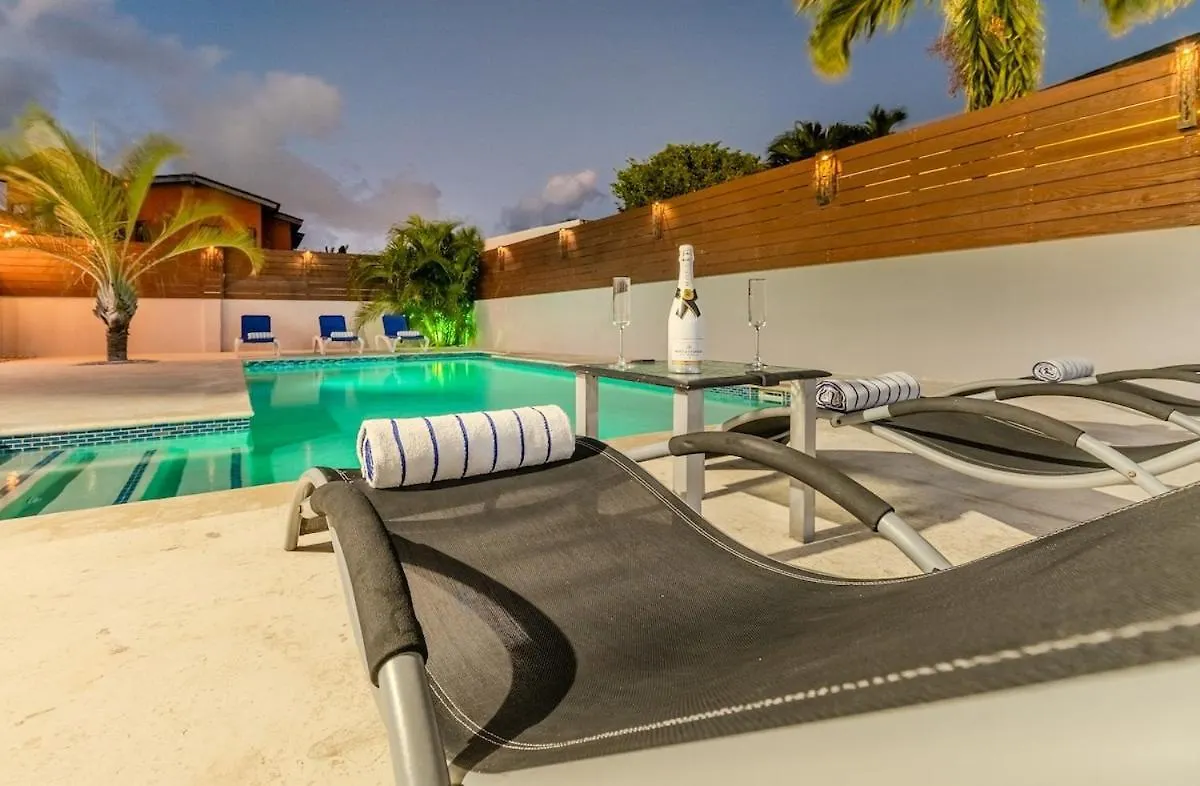 5 Minutes To Eagle Beach Blue Lagoon By Bocobay Palm Beach